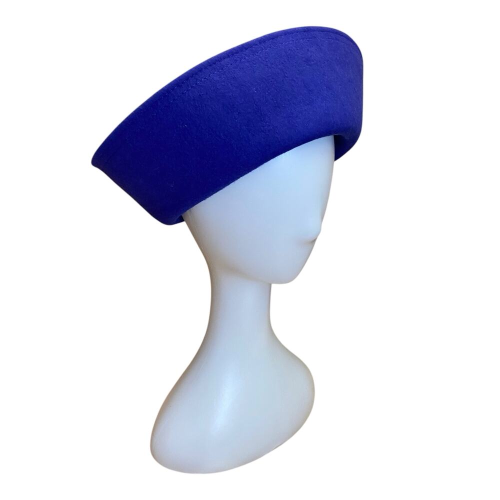 1950s Royal Blue Wool Halo Hat – Sculptural Vintage Tilt Hat